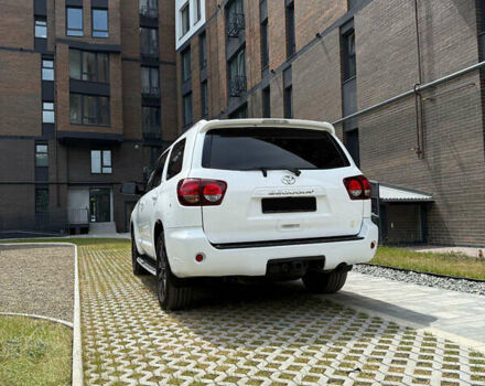 Тойота Секвойя, объемом двигателя 5.7 л и пробегом 130 тыс. км за 43700 $, фото 13 на Automoto.ua