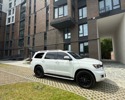 Тойота Секвойя, объемом двигателя 5.7 л и пробегом 130 тыс. км за 43700 $, фото 3 на Automoto.ua