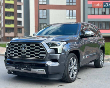 Тойота Секвойя, объемом двигателя 3.45 л и пробегом 50 тыс. км за 127777 $, фото 2 на Automoto.ua