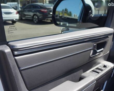Тойота Секвойя, объемом двигателя 0 л и пробегом 16 тыс. км за 119000 $, фото 21 на Automoto.ua