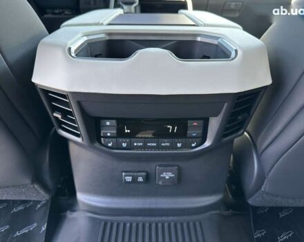 Тойота Секвойя, объемом двигателя 0 л и пробегом 2 тыс. км за 160000 $, фото 29 на Automoto.ua