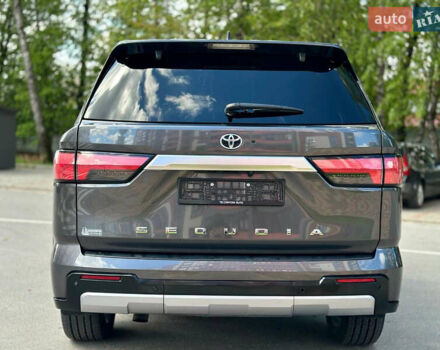 Тойота Секвойя, объемом двигателя 3.45 л и пробегом 50 тыс. км за 127777 $, фото 4 на Automoto.ua
