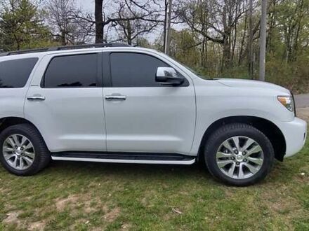 Тойота Секвойя 2017 у Києві на Automoto.ua Тойота Секвойя, об'ємом двигуна 5.7 л та пробігом 70 тис. км за 40000 $, фото 1 на Automoto.ua