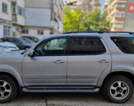 Серый Тойота Секвойя, объемом двигателя 4.7 л и пробегом 300 тыс. км за 11000 $, фото 10 на Automoto.ua