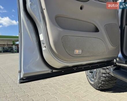 Серый Тойота Секвойя, объемом двигателя 4.7 л и пробегом 286 тыс. км за 14700 $, фото 10 на Automoto.ua