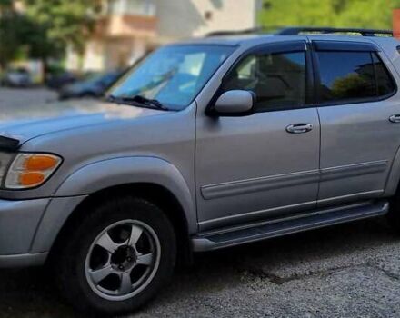Серый Тойота Секвойя, объемом двигателя 4.7 л и пробегом 300 тыс. км за 11000 $, фото 4 на Automoto.ua