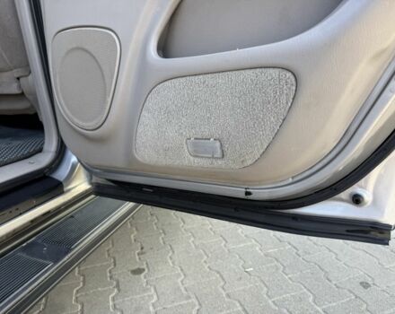 Серый Тойота Секвойя, объемом двигателя 4.7 л и пробегом 283 тыс. км за 14700 $, фото 16 на Automoto.ua