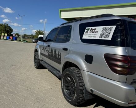 Серый Тойота Секвойя, объемом двигателя 4.7 л и пробегом 283 тыс. км за 14700 $, фото 9 на Automoto.ua