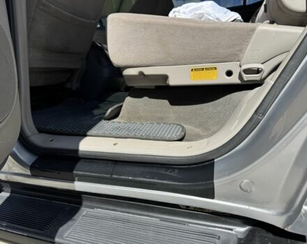 Серый Тойота Секвойя, объемом двигателя 4.7 л и пробегом 283 тыс. км за 14700 $, фото 19 на Automoto.ua