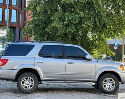 Тойота Секвойя 2003 в Киеве на Automoto.ua Серый Тойота Секвойя, объемом двигателя 4.7 л и пробегом 242 тыс. км за 6867 $, фото 3 на Automoto.ua