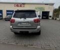 Серый Тойота Секвойя, объемом двигателя 5.66 л и пробегом 356 тыс. км за 23000 $, фото 1 на Automoto.ua