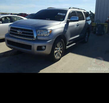 Серый Тойота Секвойя, объемом двигателя 5.7 л и пробегом 250 тыс. км за 19999 $, фото 39 на Automoto.ua