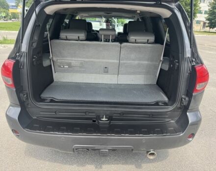 Серый Тойота Секвойя, объемом двигателя 0 л и пробегом 244 тыс. км за 24000 $, фото 5 на Automoto.ua