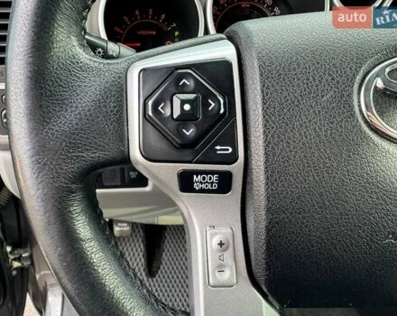 Серый Тойота Секвойя, объемом двигателя 5.66 л и пробегом 228 тыс. км за 27990 $, фото 18 на Automoto.ua