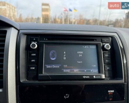 Серый Тойота Секвойя, объемом двигателя 5.66 л и пробегом 228 тыс. км за 27990 $, фото 24 на Automoto.ua