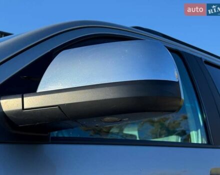 Серый Тойота Секвойя, объемом двигателя 5.66 л и пробегом 220 тыс. км за 32000 $, фото 17 на Automoto.ua