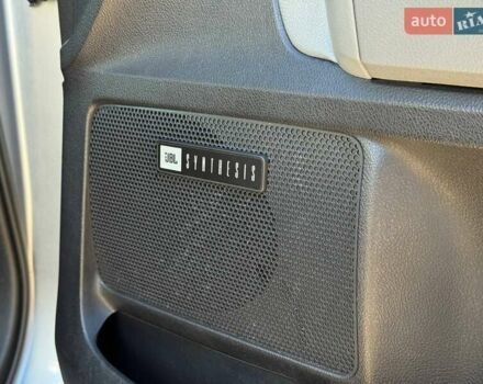 Серый Тойота Секвойя, объемом двигателя 5.66 л и пробегом 220 тыс. км за 32000 $, фото 44 на Automoto.ua