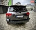 Сірий Тойота Секвойя, об'ємом двигуна 5.7 л та пробігом 201 тис. км за 32500 $, фото 16 на Automoto.ua