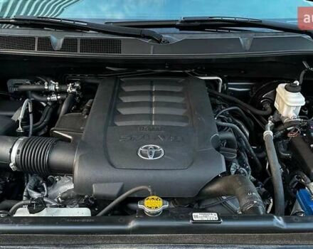 Серый Тойота Секвойя, объемом двигателя 5.7 л и пробегом 171 тыс. км за 32500 $, фото 38 на Automoto.ua