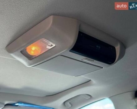 Серый Тойота Секвойя, объемом двигателя 5.66 л и пробегом 220 тыс. км за 32000 $, фото 34 на Automoto.ua