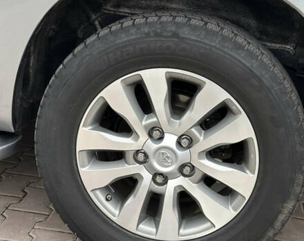 Серый Тойота Секвойя, объемом двигателя 5.69 л и пробегом 208 тыс. км за 30000 $, фото 10 на Automoto.ua