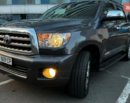 Серый Тойота Секвойя, объемом двигателя 5.7 л и пробегом 171 тыс. км за 32500 $, фото 11 на Automoto.ua