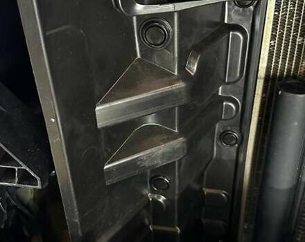 Серый Тойота Секвойя, объемом двигателя 5.7 л и пробегом 171 тыс. км за 32500 $, фото 34 на Automoto.ua