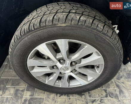 Серый Тойота Секвойя, объемом двигателя 5.66 л и пробегом 230 тыс. км за 26900 $, фото 19 на Automoto.ua