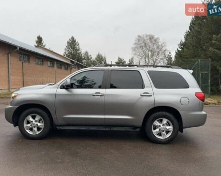 Серый Тойота Секвойя, объемом двигателя 5.7 л и пробегом 171 тыс. км за 32900 $, фото 7 на Automoto.ua