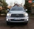 Серый Тойота Секвойя, объемом двигателя 5.66 л и пробегом 160 тыс. км за 32999 $, фото 1 на Automoto.ua