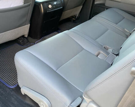 Серый Тойота Секвойя, объемом двигателя 5.7 л и пробегом 189 тыс. км за 34999 $, фото 24 на Automoto.ua