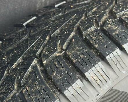 Серый Тойота Секвойя, объемом двигателя 5.7 л и пробегом 171 тыс. км за 32900 $, фото 13 на Automoto.ua