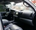 Серый Тойота Секвойя, объемом двигателя 5.66 л и пробегом 160 тыс. км за 32999 $, фото 21 на Automoto.ua