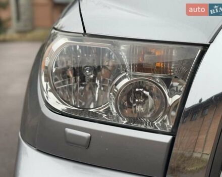 Серый Тойота Секвойя, объемом двигателя 5.7 л и пробегом 171 тыс. км за 32900 $, фото 8 на Automoto.ua