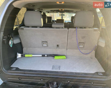 Серый Тойота Секвойя, объемом двигателя 5.7 л и пробегом 189 тыс. км за 34999 $, фото 26 на Automoto.ua