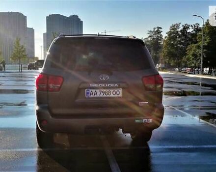 Сірий Тойота Секвойя, об'ємом двигуна 5.7 л та пробігом 119 тис. км за 27500 $, фото 9 на Automoto.ua