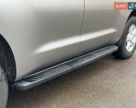 Серый Тойота Секвойя, объемом двигателя 5.7 л и пробегом 171 тыс. км за 32900 $, фото 12 на Automoto.ua