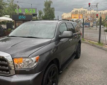 Серый Тойота Секвойя, объемом двигателя 5.7 л и пробегом 81 тыс. км за 32000 $, фото 10 на Automoto.ua