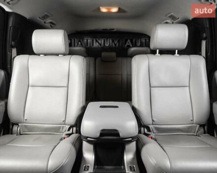 Серый Тойота Секвойя, объемом двигателя 5.66 л и пробегом 48 тыс. км за 49500 $, фото 16 на Automoto.ua