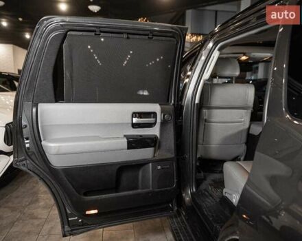 Серый Тойота Секвойя, объемом двигателя 5.66 л и пробегом 48 тыс. км за 49500 $, фото 26 на Automoto.ua