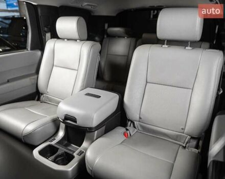 Серый Тойота Секвойя, объемом двигателя 5.66 л и пробегом 48 тыс. км за 49500 $, фото 17 на Automoto.ua