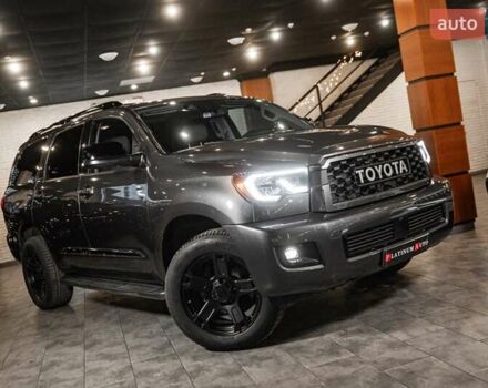Серый Тойота Секвойя, объемом двигателя 5.66 л и пробегом 48 тыс. км за 49500 $, фото 14 на Automoto.ua