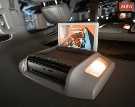 Серый Тойота Секвойя, объемом двигателя 5.66 л и пробегом 48 тыс. км за 49500 $, фото 29 на Automoto.ua