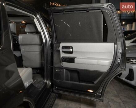 Серый Тойота Секвойя, объемом двигателя 5.66 л и пробегом 48 тыс. км за 49500 $, фото 31 на Automoto.ua