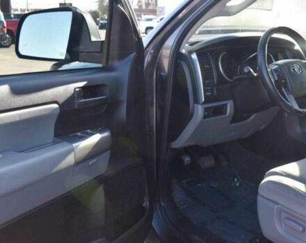 Сірий Тойота Секвойя, об'ємом двигуна 5.7 л та пробігом 43 тис. км за 12600 $, фото 8 на Automoto.ua