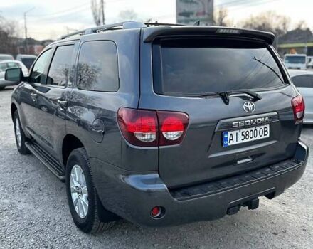 Серый Тойота Секвойя, объемом двигателя 5.66 л и пробегом 77 тыс. км за 43000 $, фото 36 на Automoto.ua