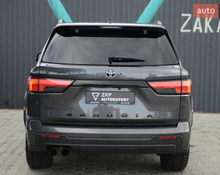 Серый Тойота Секвойя, объемом двигателя 3.45 л и пробегом 35 тыс. км за 137337 $, фото 10 на Automoto.ua