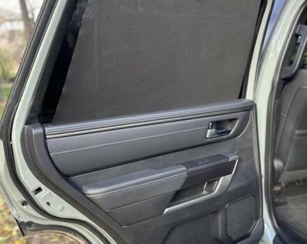 Серый Тойота Секвойя, объемом двигателя 3.45 л и пробегом 3 тыс. км за 105000 $, фото 14 на Automoto.ua