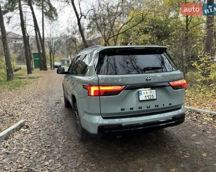 Серый Тойота Секвойя, объемом двигателя 3.45 л и пробегом 3 тыс. км за 105000 $, фото 18 на Automoto.ua
