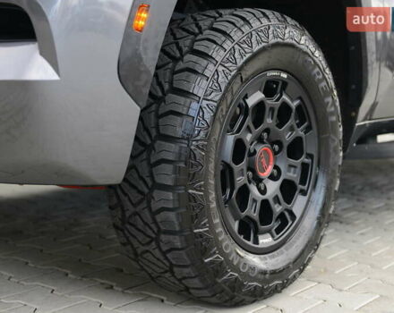 Серый Тойота Секвойя, объемом двигателя 3.45 л и пробегом 35 тыс. км за 137337 $, фото 19 на Automoto.ua